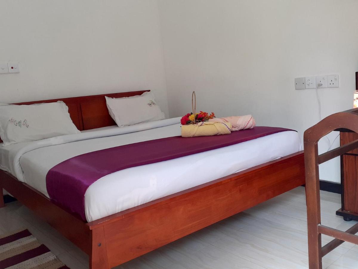 Subash Hotel نالاثانيا الغرفة الصورة