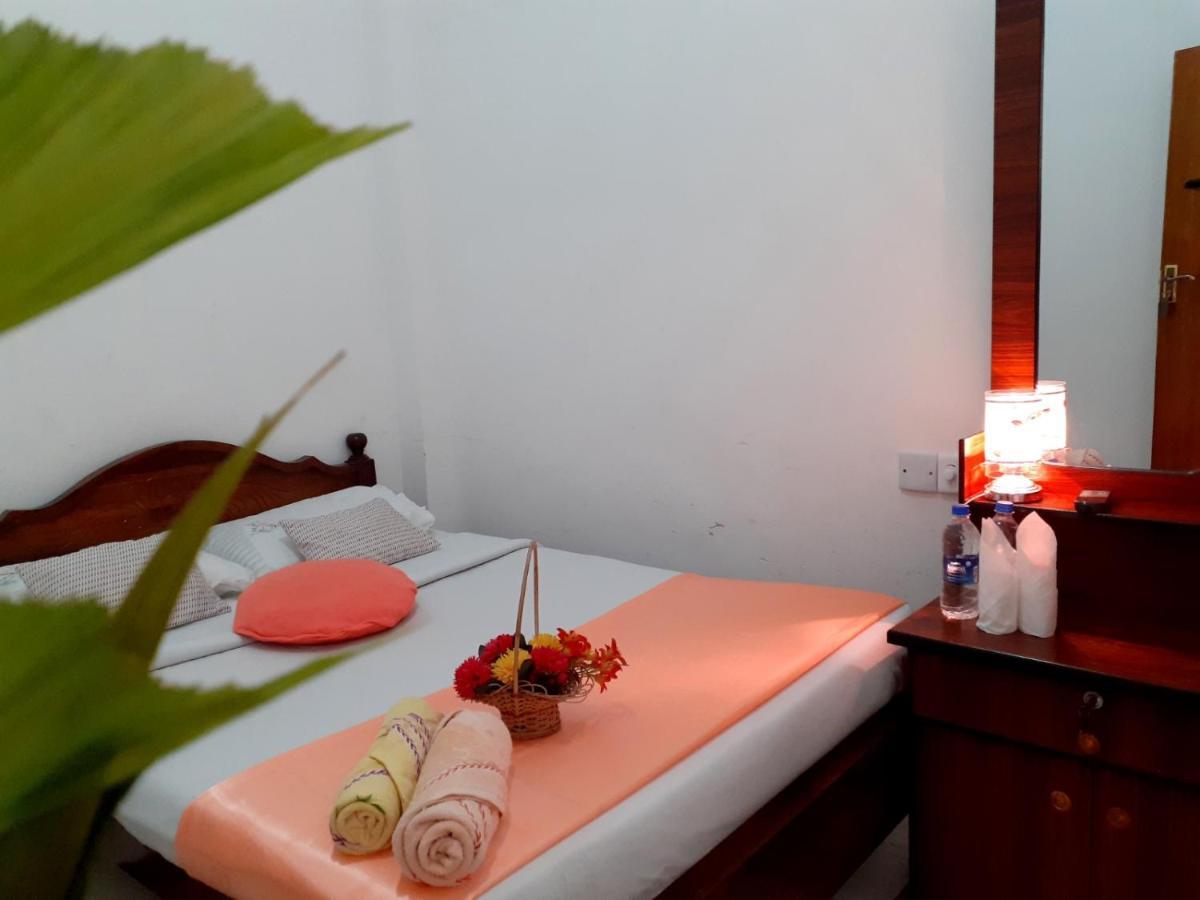 Subash Hotel نالاثانيا المظهر الخارجي الصورة