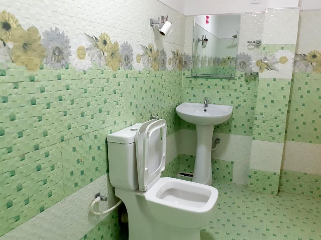 Subash Hotel نالاثانيا المظهر الخارجي الصورة