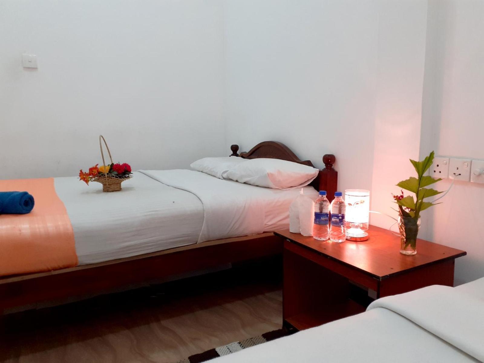 Subash Hotel نالاثانيا المظهر الخارجي الصورة