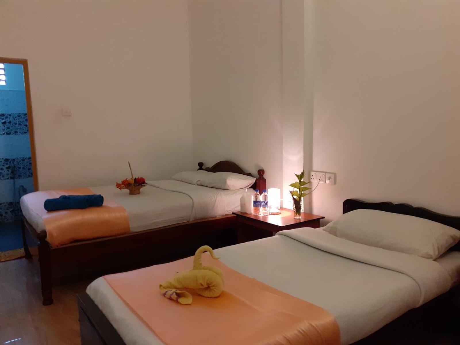Subash Hotel نالاثانيا المظهر الخارجي الصورة