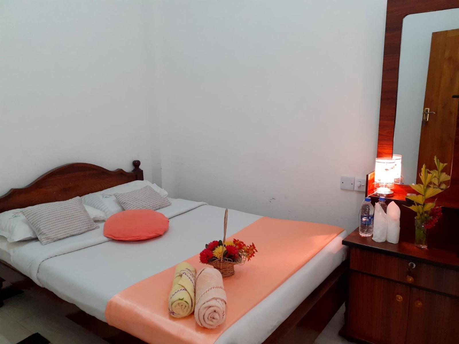 Subash Hotel نالاثانيا المظهر الخارجي الصورة