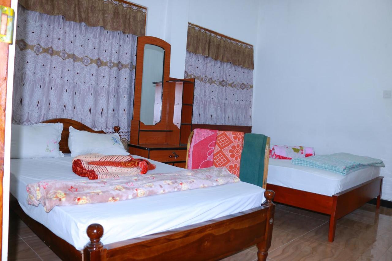 Subash Hotel نالاثانيا المظهر الخارجي الصورة
